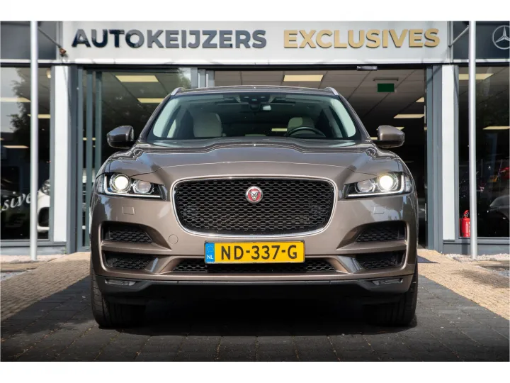 Jaguar F-Pace 2.0 Portfolio Pano AWD 20d  Image 2